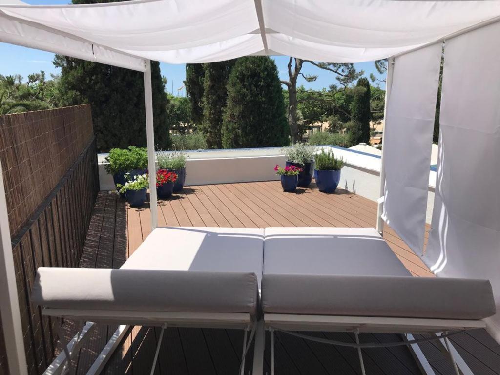 פלאמוס Hotel Trias מראה חיצוני תמונה