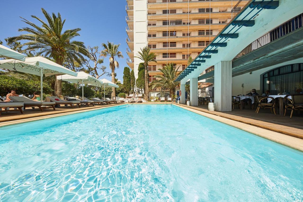 פלאמוס Hotel Trias מראה חיצוני תמונה
