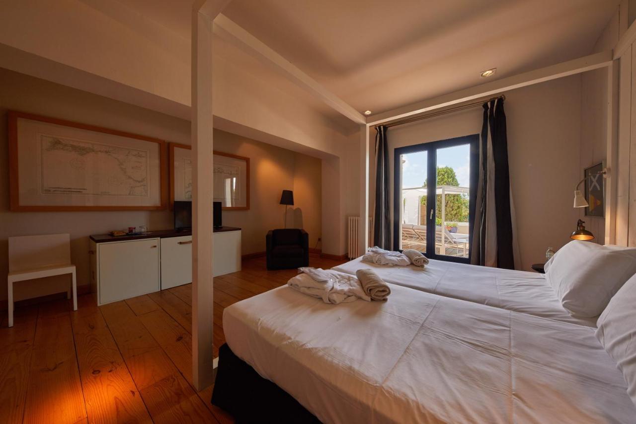 פלאמוס Hotel Trias מראה חיצוני תמונה