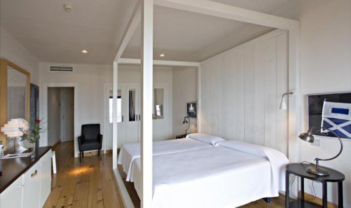 פלאמוס Hotel Trias מראה חיצוני תמונה